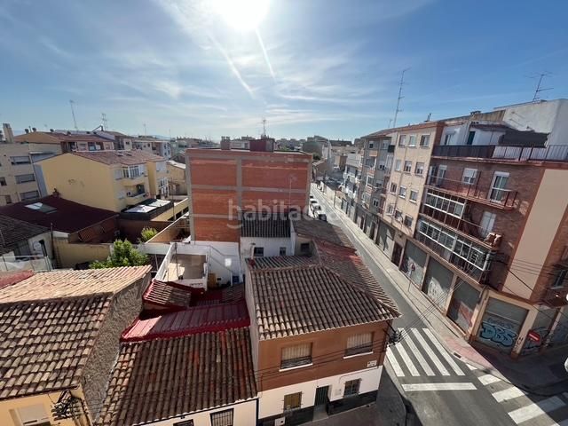 Foto 2f797535-fa50-44e5-bd5b-2cbb0265e3f1. Pis amb calefacció a Torrero Zaragoza