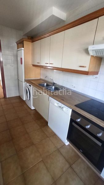 Foto d4cb0252-f821-4977-a380-d3519df04b5b. Casa adossada amb calefacció aparcament a Salvador Allende Zaragoza