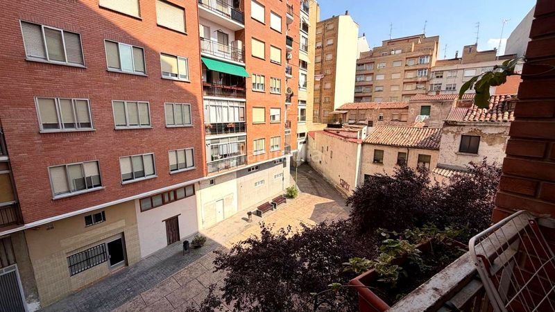 Foto c3b0f0d2-acc1-406e-a3fb-39b095e8e643. Piso  en venta en Oeste Logroño