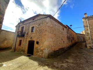Casa  Calle medina. Barahona, preciosa casa de pueblo casi reformada