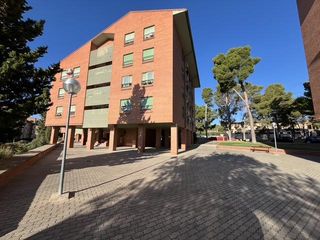 Flat  Carretera de huesca. Vivienda en venta en urbanización los pinos