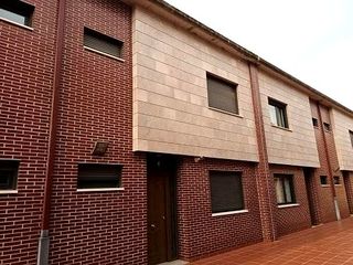 Maison jumelée à Calle Río Antiguo