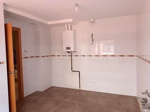 Foto 5597adc0-71db-476a-985b-e420542cc8a5. Semi detached house with heating parking in Entrena