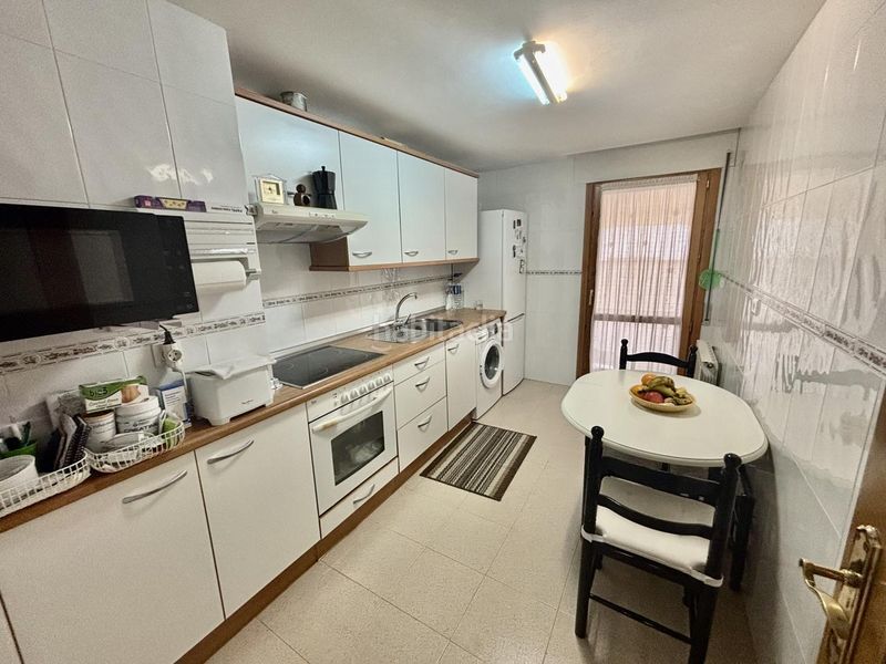 Foto d877e5af-2789-45a0-a7a8-da90e334f6ae. Casa adossada amb calefacció aparcament a Pastriz