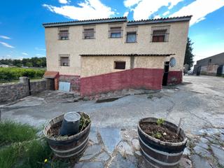 Masia a Almunia de Doña Godina (La)