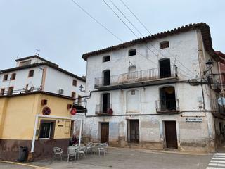 Maison à Albalate del Arzobispo. Casa grande para reformar-en albalate