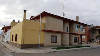 Masia a Gelsa. Bonita casa seminueva en gelsa de ebro