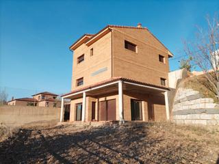 Xalet a Paniza. Paniza(zaragoza)-casa en estructura.terminar interiores a su gus
