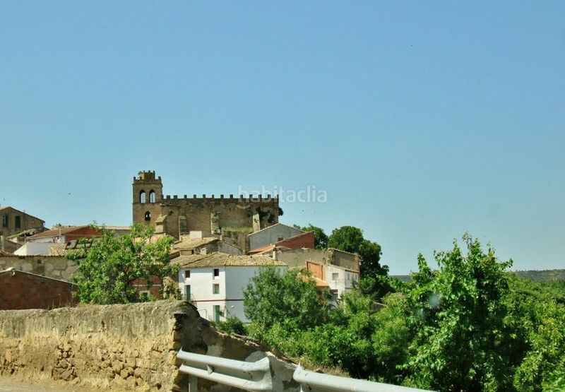 Foto ea4dc041-29f6-4ab9-ad88-f2a1af2926df. Casa amb xemeneia a Fabara