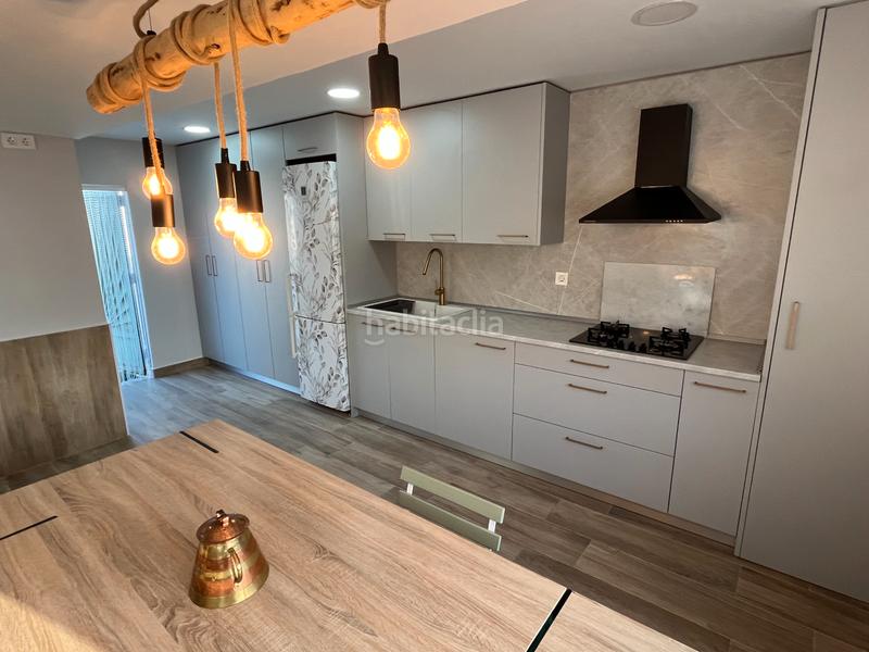 Foto 7f9ef5bd-0795-46dc-8dd3-41b45679e107. Xalet amb xemeneia calefacció piscina a Osera de Ebro