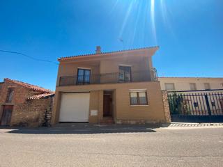 Casa a Vera de Moncayo. Casa en vera del moncayo con jardin