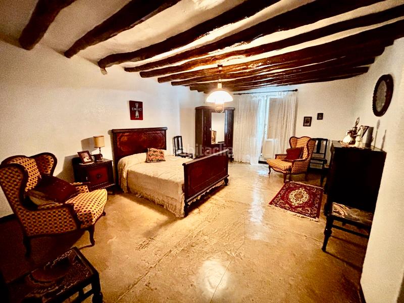 Foto 49792232-b5ac-4428-b116-dce51c2824c5. Casa amb xemeneia aparcament a Valfarta