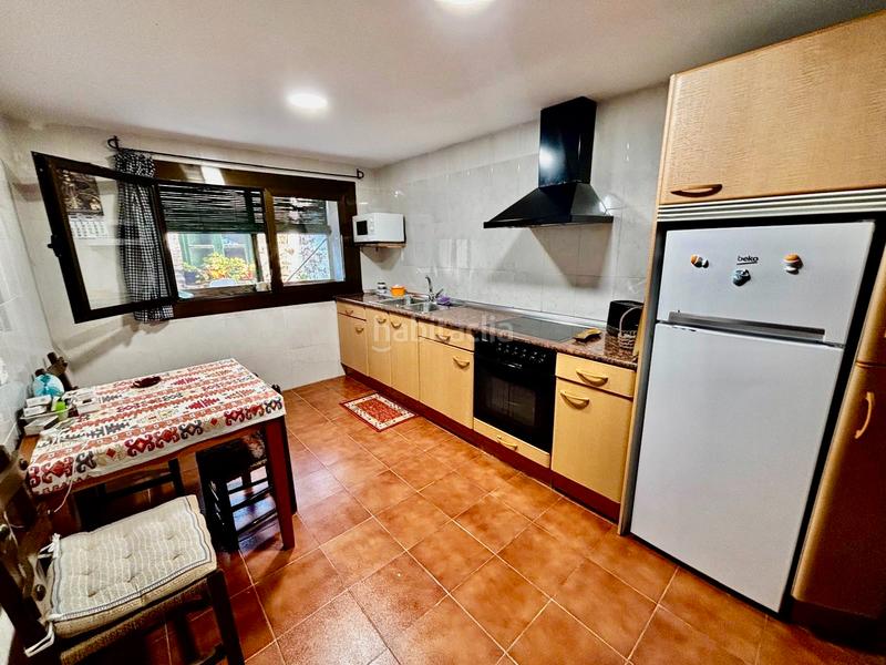 Foto c5b46d23-b0a5-4494-a2e7-d5f53bf2188d. Casa amb xemeneia aparcament a Valfarta