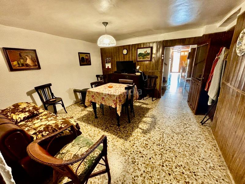 Foto c6b131b0-e162-4dea-a9e8-74c775676162. Casa amb xemeneia aparcament a Valfarta