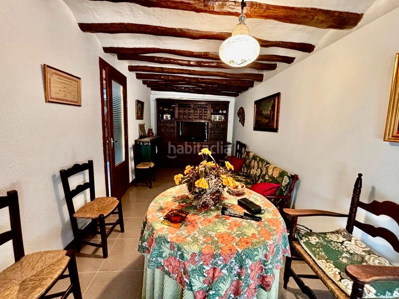Foto d4700378-037c-4677-9293-598233563dbe. Casa amb xemeneia aparcament a Valfarta