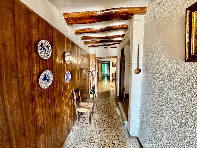 Foto e5c2e620-d73c-45fa-8401-8582b789467c. Casa amb xemeneia aparcament a Valfarta