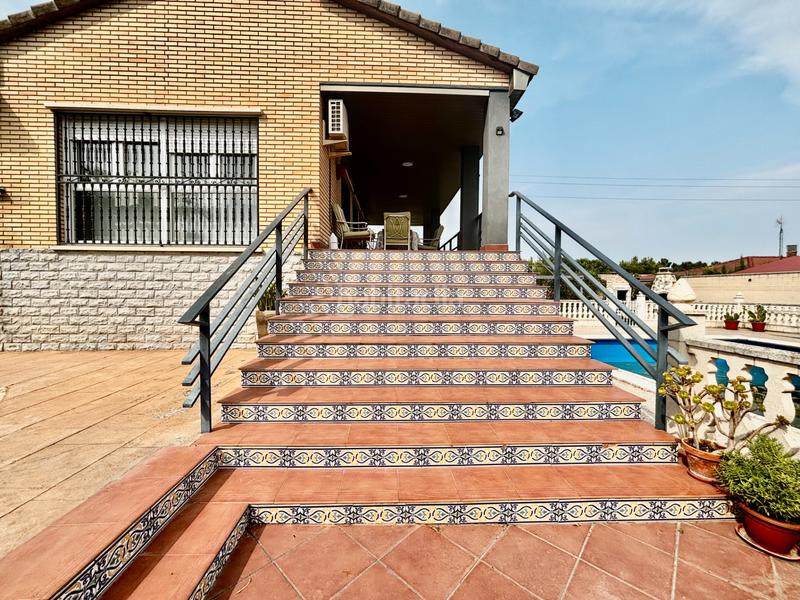 Foto dcf91a7f-2ead-4265-86f0-fed56332b864. Chalet con riscaldamento parcheggio piscina in Burgo de Ebro (El)