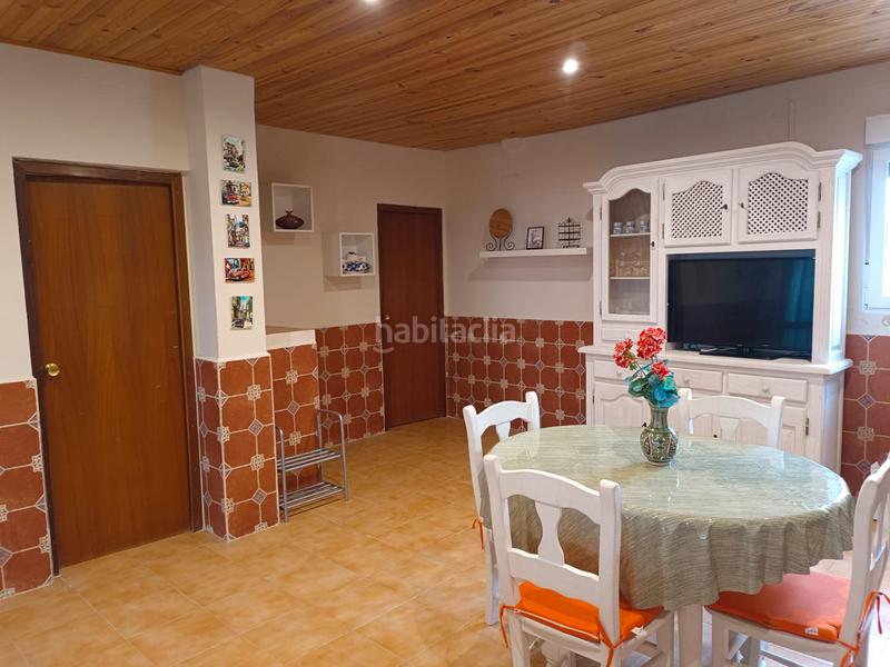 Foto 2715a0f0-a5a8-4b55-a0f1-3b70099542ea. Xalet amb xemeneia a Osera de Ebro