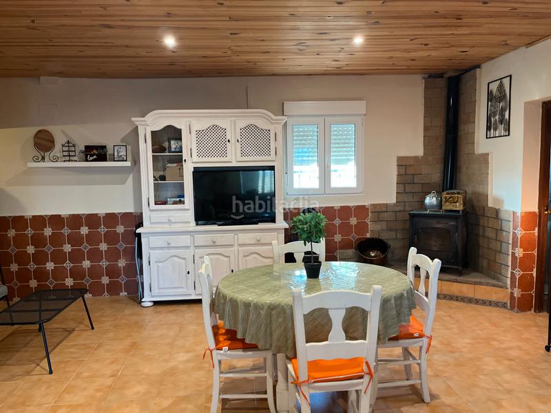 Foto 9b51d8c1-5055-43ea-bc7f-f9895021a594. Xalet amb xemeneia a Osera de Ebro