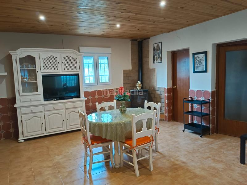 Foto e537d7c1-89b2-4790-ab18-9d0cd999a6d2. Xalet amb xemeneia a Osera de Ebro