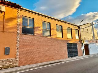 Casa en Gelsa. Casa en gelsa: planta baja+ una altura. tipo local difanos. hac