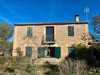 Xalet a Ayerbe. Bonita casona a 8 kms de ayerbe-bolea-con piscina y 13.569 m2