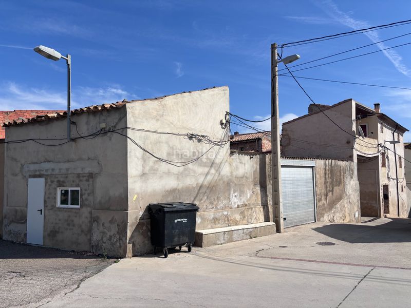 Foto e7589c79-bee7-4476-8d21-cd0d1f46719a. Casa amb xemeneia aparcament a Escatrón