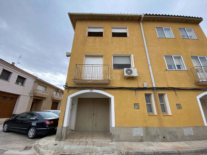 Foto 15ddce04-7d11-4be5-b5ba-65a161d6976e. Casa adossada amb calefacció a Gelsa
