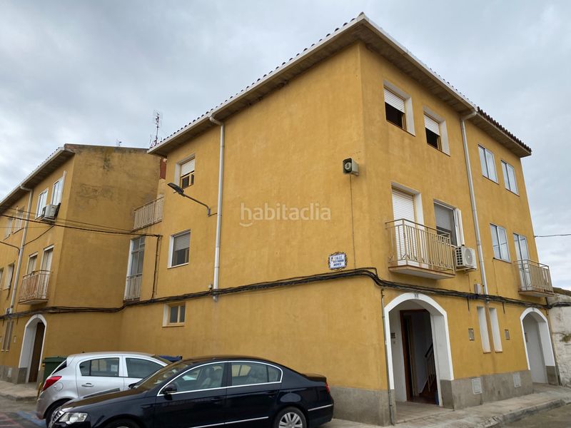 Foto 64b9cda6-87df-43c5-a069-543b999e3c2b. Casa adossada amb calefacció a Gelsa
