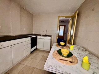 Casa adossada a Gelsa. Bonito unifamiliar-en gelsa-con terrazas