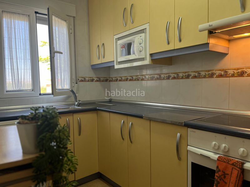 Foto 62ea1d84-f94b-4e47-a3ec-1f78e261f78b. Xalet amb xemeneia aparcament a Muel