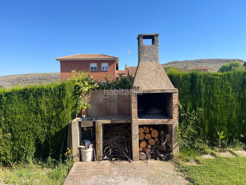 Foto 9d2d3617-f875-4434-b8d0-451a0541fe31. Xalet amb xemeneia aparcament a Muel