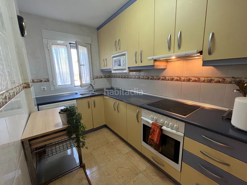 Foto bf38ada7-bf9c-4511-9b4a-3ddad8321602. Xalet amb xemeneia aparcament a Muel
