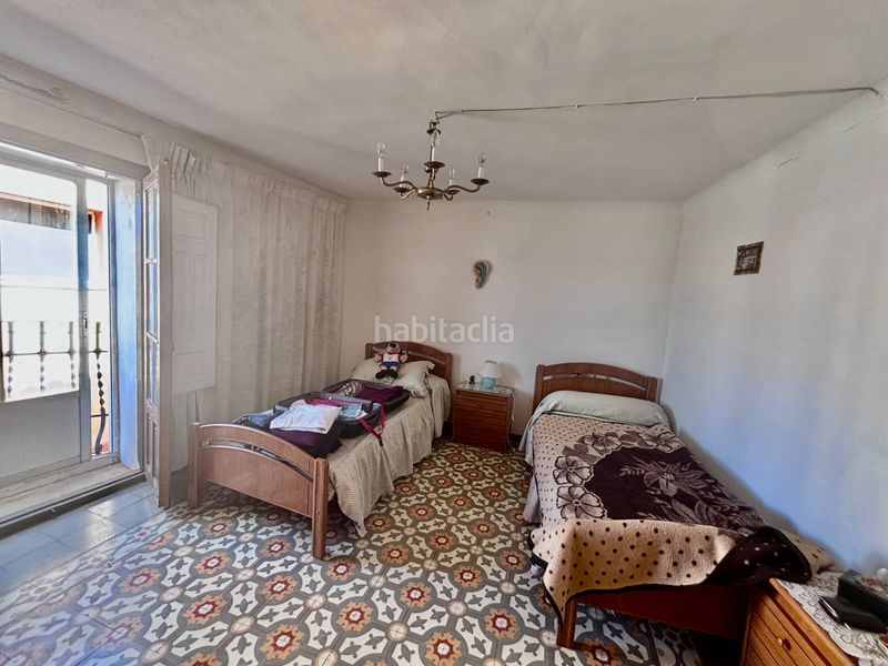 Foto 1670fd0e-706d-46ae-ab4d-e0f5a2ab5b19. Casa amb xemeneia a Cetina