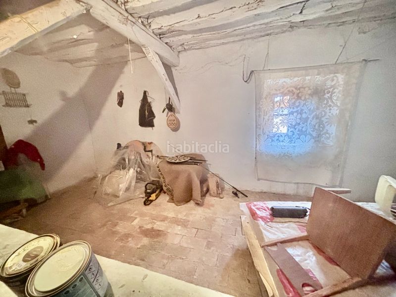 Foto 3323fe73-a271-40ae-8ca0-438289511200. Casa amb xemeneia a Cetina