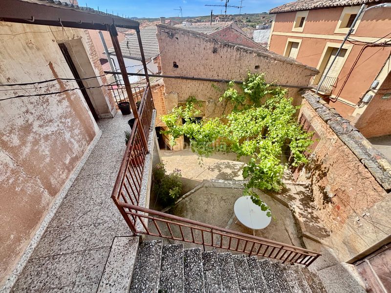 Foto 41344387-3f07-40a2-8ac2-7c67b5318a66. Casa amb xemeneia a Cetina