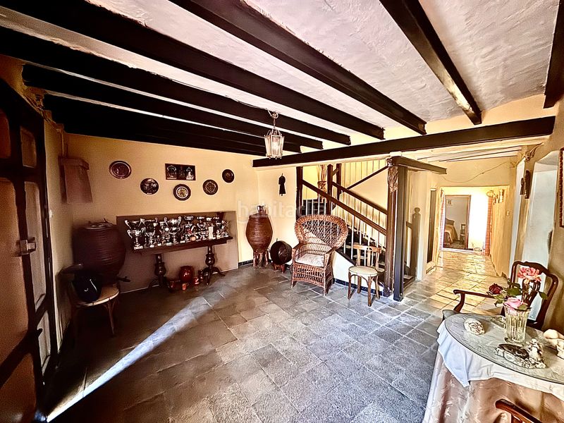 Foto 6404b4f8-a917-49d0-8893-41f5d6be93e9. Casa amb xemeneia a Cetina