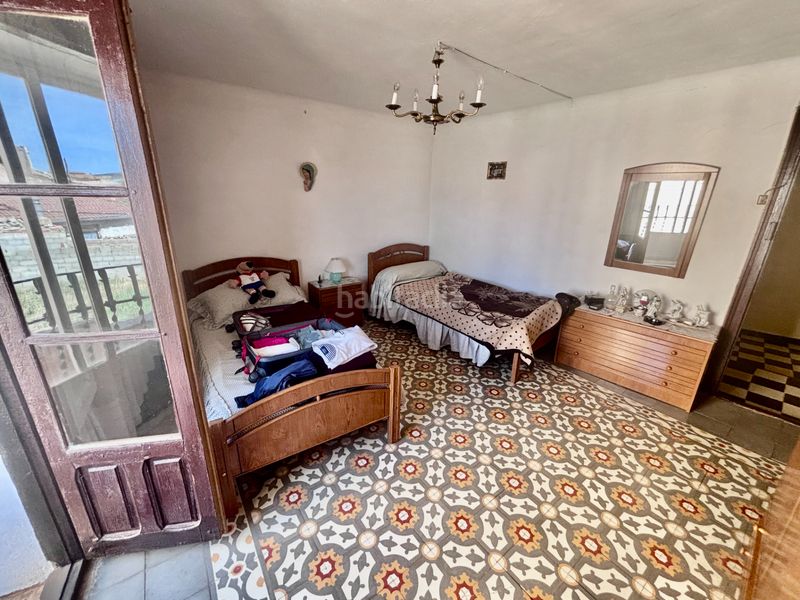 Foto 65c3d792-2226-44d9-8ff5-739e12577a58. Casa amb xemeneia a Cetina