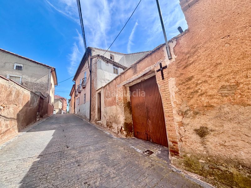Foto 984a6ce0-59b3-42d1-b65b-45aed9ab7a56. Casa amb xemeneia a Cetina