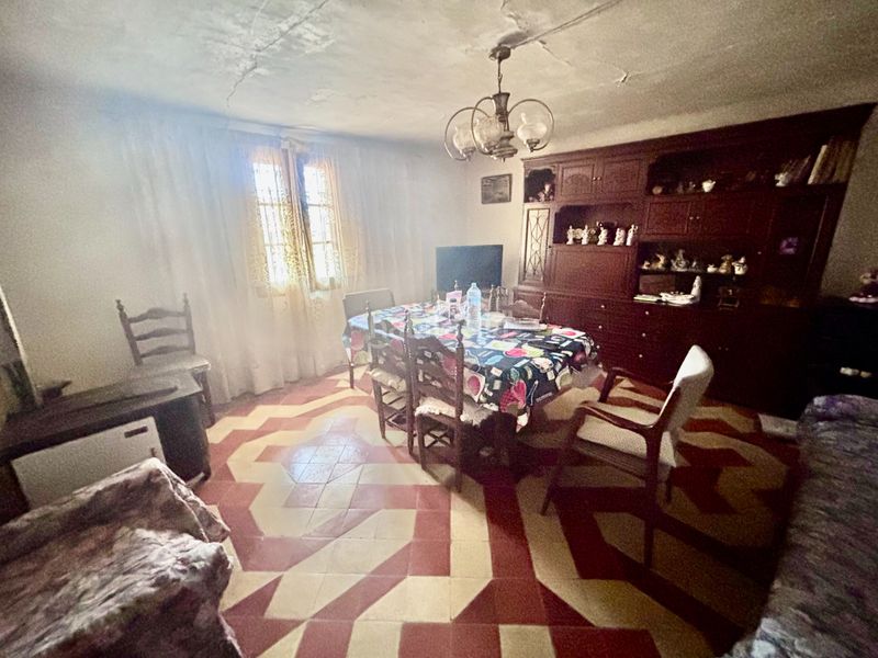 Foto 9a7deed2-9354-4225-a272-a4825ef1dc4f. Casa amb xemeneia a Cetina