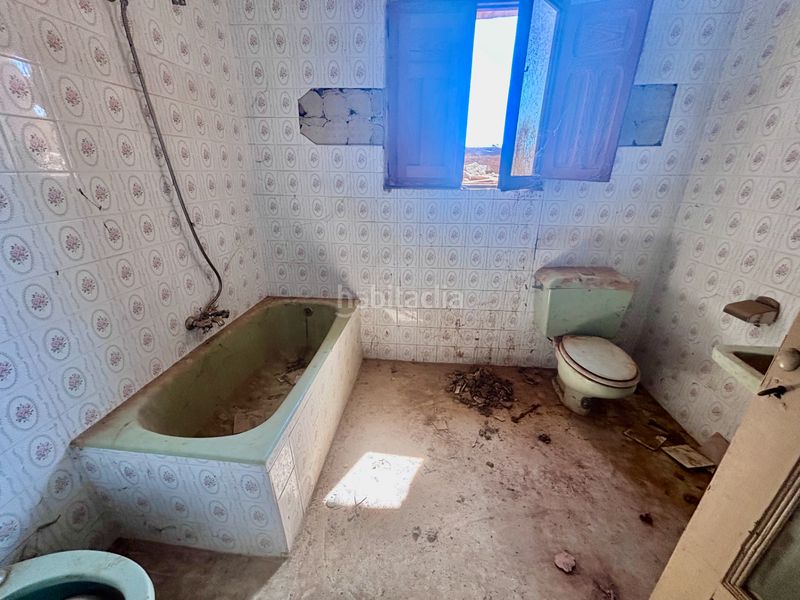 Foto cedfa19f-88fb-4091-88e6-ec7a86adad61. Casa amb xemeneia a Cetina