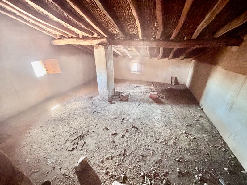 Foto d4d5c887-1e64-49b2-9083-a77942d9cebd. Casa amb xemeneia a Cetina