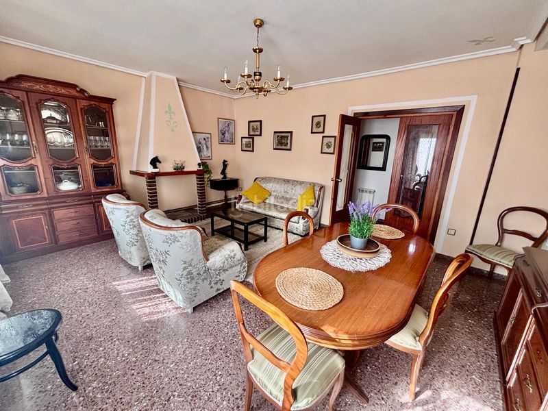 Foto be6fa35d-c836-4253-aaaf-88eb79411852. Casa amb xemeneia calefacció a Bulbuente