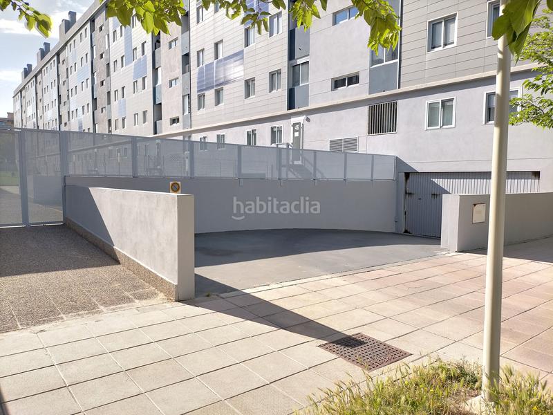 Foto 77f140d7-f3b7-4807-9891-e3e4bf2f5941. Posto auto in calle cantando bajo la lluvia 38 in Zaragoza