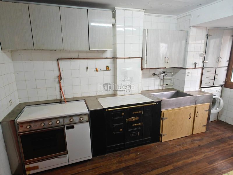 Foto c10df27e-f197-48f4-ad44-6a93139c4e19. Pis a Goizueta