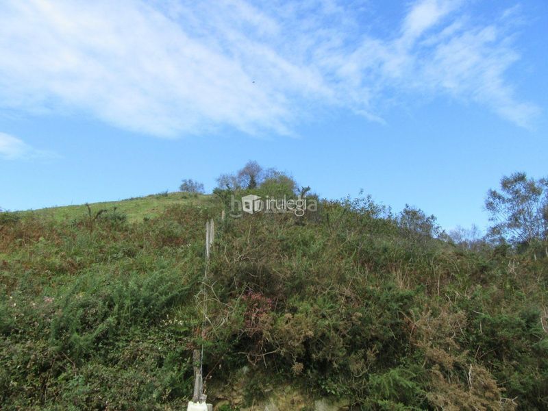 Foto e111f398-9cf4-475d-b70b-3d4d27bb2b0e. Terreny residencial a Aia