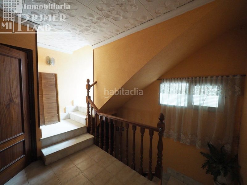 Foto 0c6205de-b9ab-4616-840e-c7ed9c2bcaec. Casa  divida en 2 viviendas por planta para reformar por calle manterola en esquina por 85.000 euros en Tomelloso