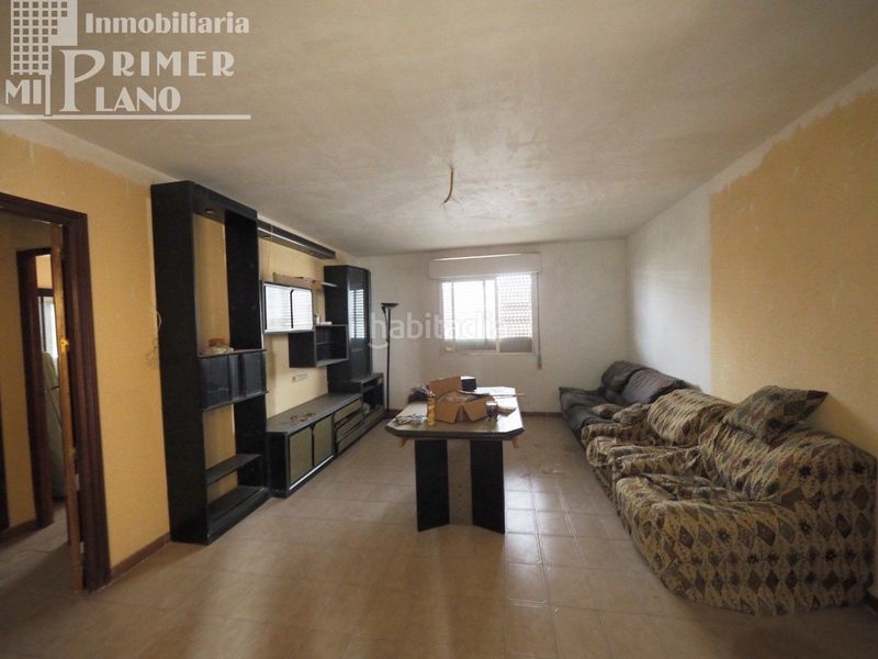 Foto 7b3af7a1-715e-4302-a134-f583af35c6c4. Casa  divida en 2 viviendas por planta para reformar por calle manterola en esquina por 85.000 euros en Tomelloso