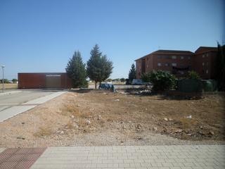 Terreny residencial a Tomelloso. Solar en esquina, con 560 m2, en el polígono 20, por solo 89.600