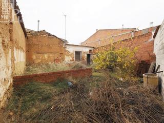 Casa en Tomelloso. Casa de planta baja con 255m2 y 10m de fachada, junto a garcía p